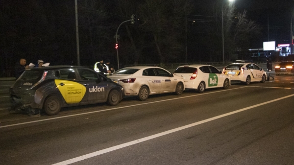 Масштабное ДТП в Киеве: пьяный водитель Audi столкнул между собой Uklon, Uber и Bolt