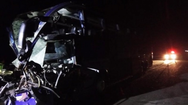 На трассе Киев-Одесса автобус врезался в фуру: пострадали 17 человек