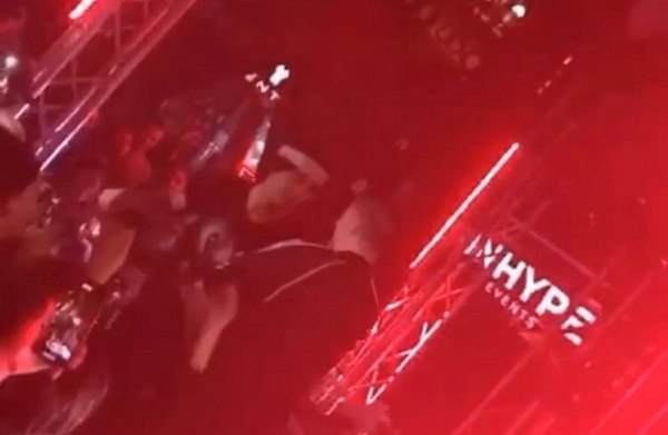 Репер Фейс вытащил сына Порошенко на сцену, поскольку тот "жестко месился"