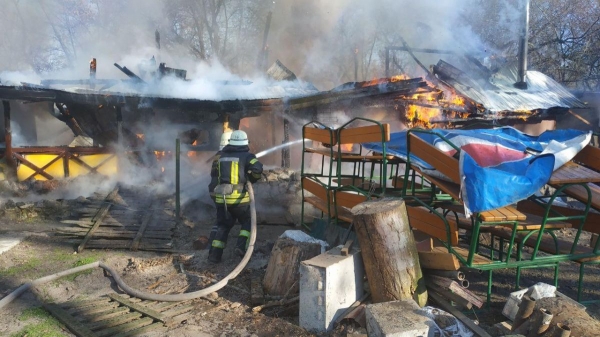 В Киеве произошел пожар. Возле Днепра виднелись клубы черного дыма