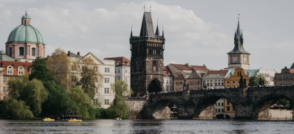 Чехия разрешила своим гражданам в особых случаях выезжать из страны