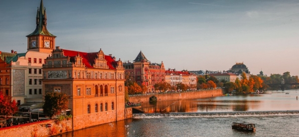 Власти Чехии объявили о смягчении карантина