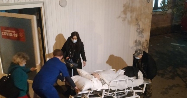Ночью больных из Александровской больницы эвакуировали из-за сообщения о минировании